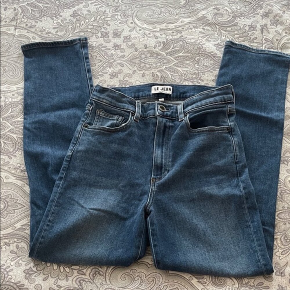 Le Jean Women's Classic Blue Straight Jeans